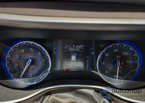 2017 Chrysler Pacifica Touring L z USA, uszkodzony, nr VIN 2C4RC1BG6HR571427